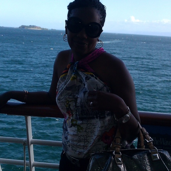 Cache Blouse - Picture 4 of 4